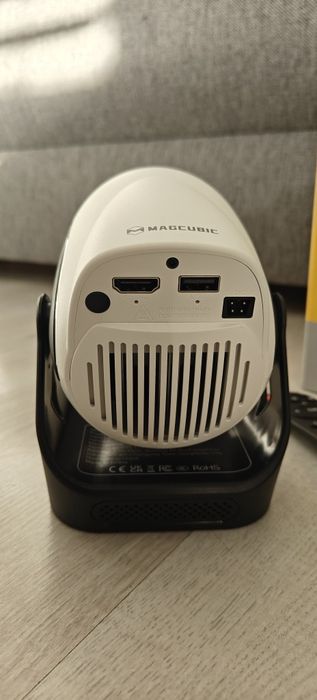 Projektor Magcubic HY300X