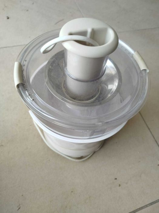Máquina de sumos Tefal como nova