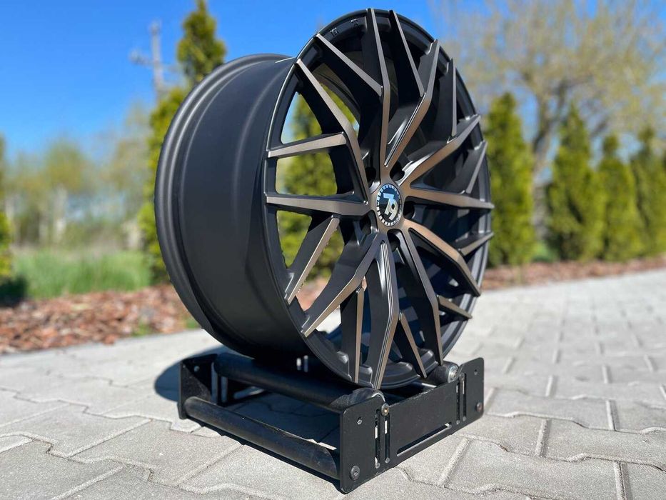 Felgi Seventy9 SV-C 18" 8J ET33 5x120 Black Glossy Gold Front