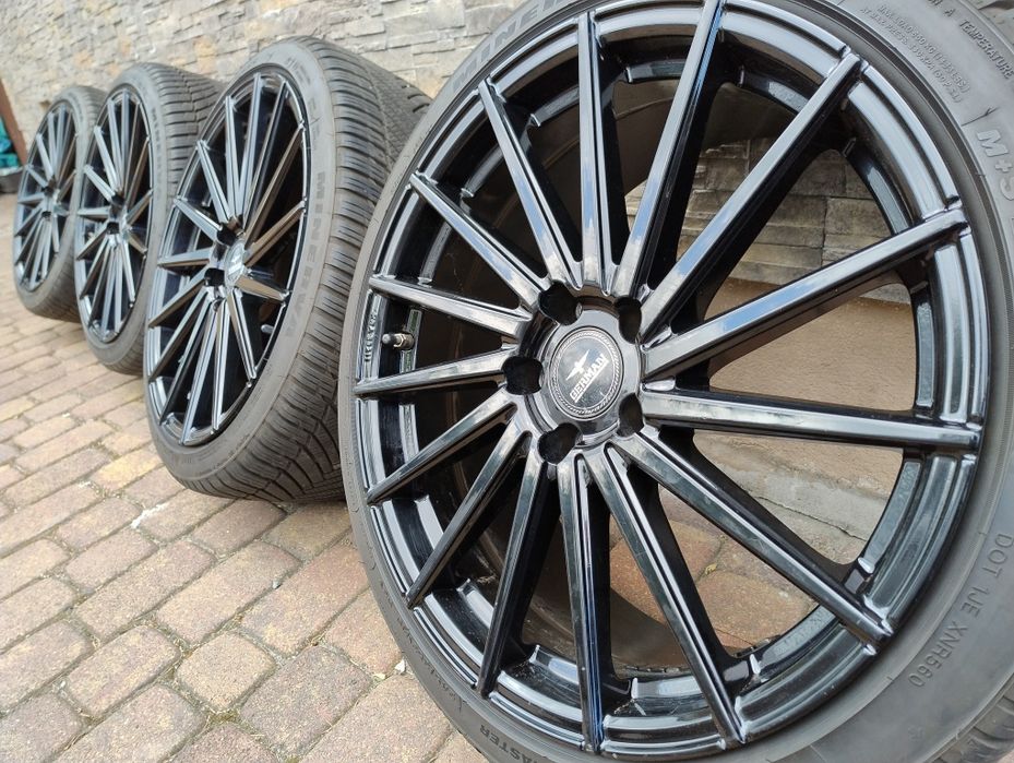Koła 19 cali Renault Megane 4 RS. 5×114.3 ET45 Opony 245/35/19