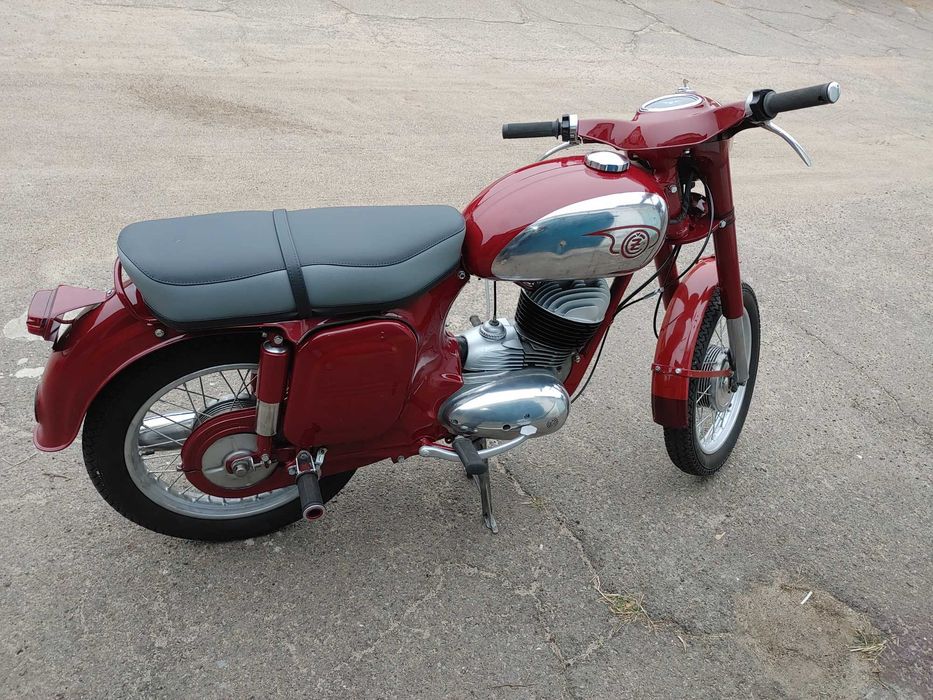 Мотоцикл CZ 175 1963 року випуску