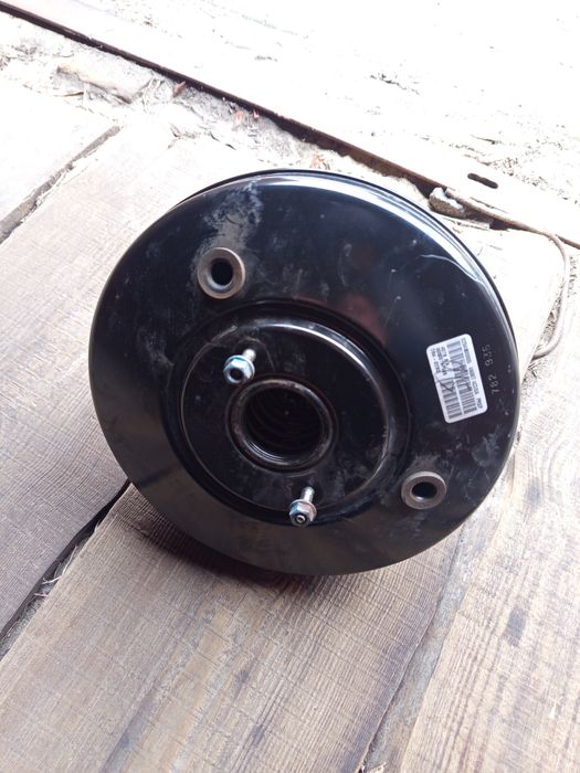 Продам вакуумний підсилювач тормозів Нісан Рог т32.