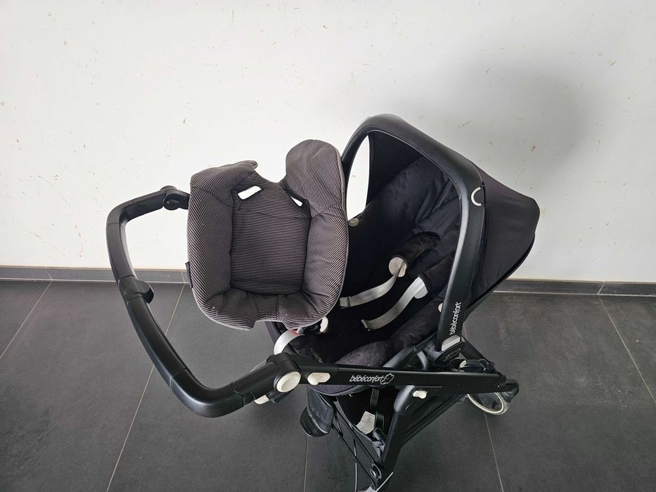 Carrinho bebé e ovo