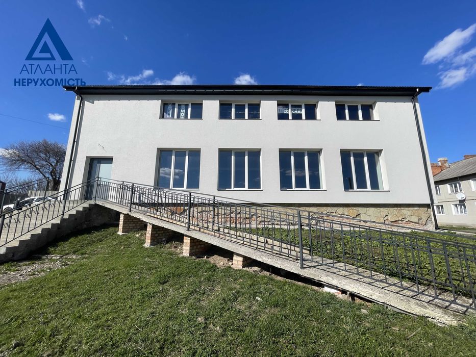 Оренда фасадного приміщення в с. Забороль