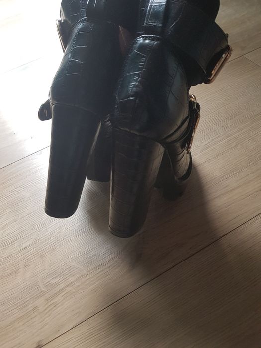 Wysokie szpilki botki  damskie marki Deezee rozmiar 37