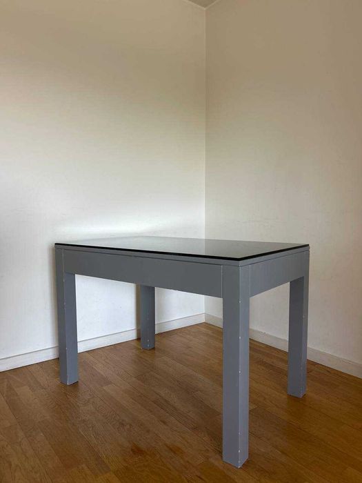 Vende-se mesa de jantar
