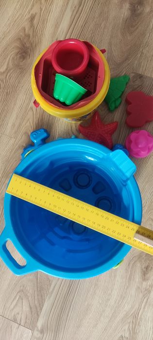 Велике відро "Вежа" (24х24см) для піску + маленьке відро + пасочки