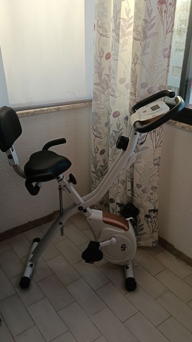 Bicicleta estática (Negociável)