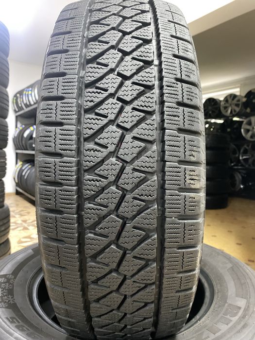 235/65/16с Bridgestone Blizzak W995 115/113R