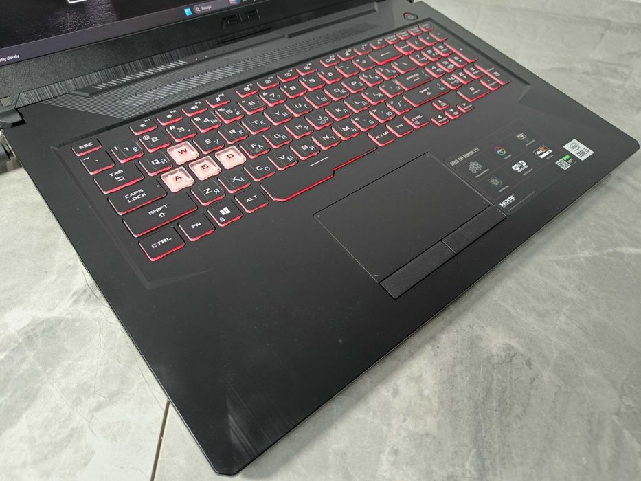 ІГРОВИЙ Ноутбук ASUS TUF GAMING F17 i5-10400H GTX1650ti 4GB 16GB DDR4