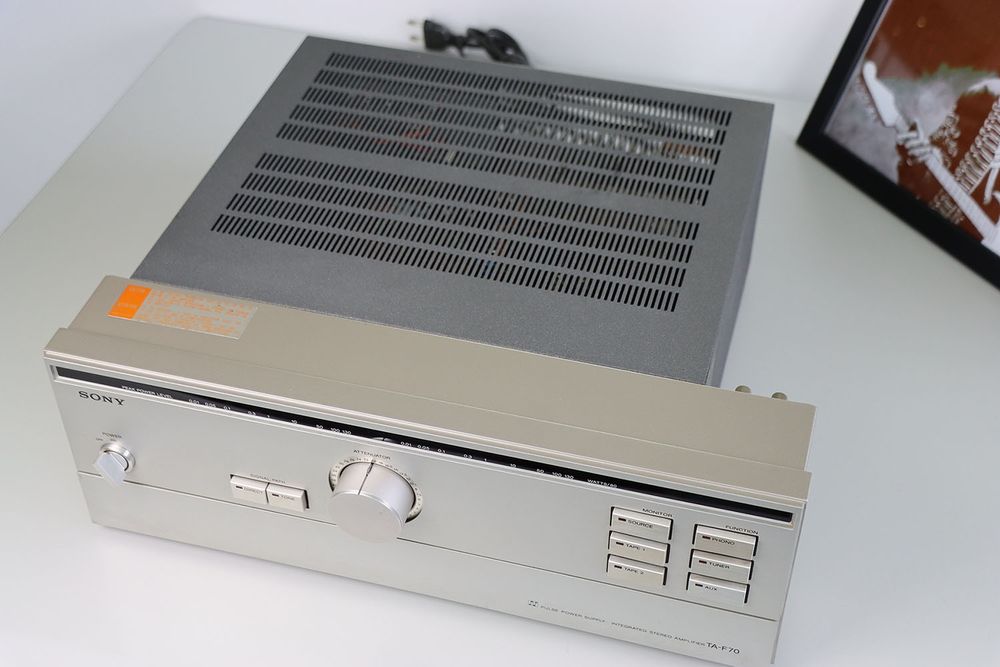 Amplificador  SONY TA-F70