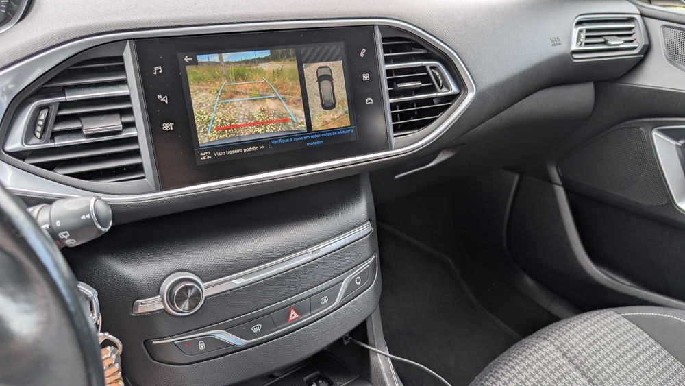 Peugeot 308 SW 1.5 BlueHDi EAT8 130CV | 2019 | Câmara Traseira