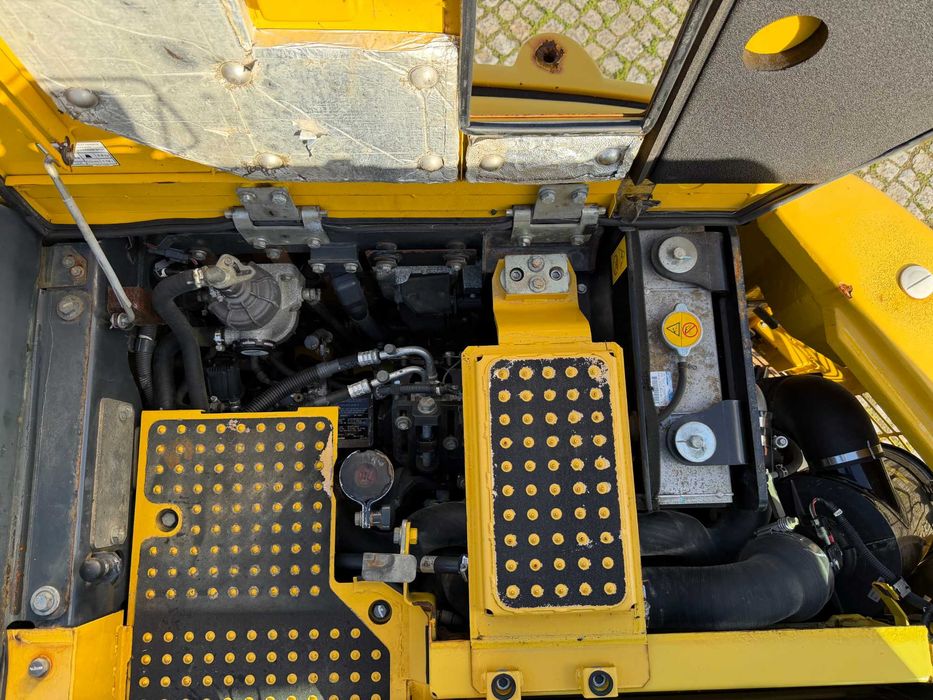 2018 Komatsu PC138US-11 Escavadora Giratória de Rastos