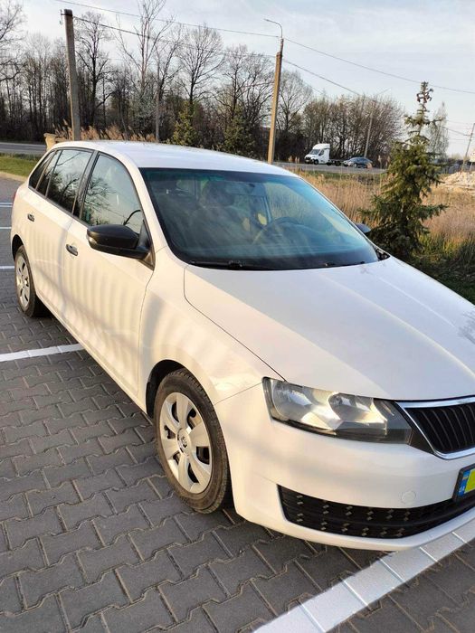 Продаж  автомобіль Skoda Rapid.