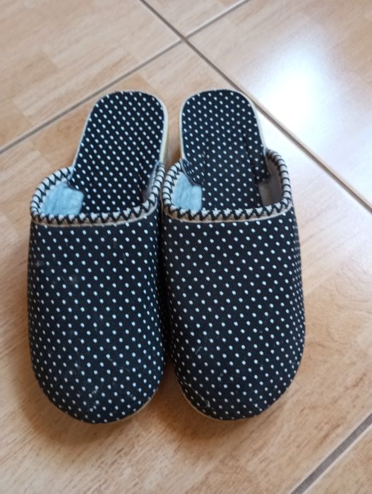 Kapcie damskie na koturnie rozmiar 37