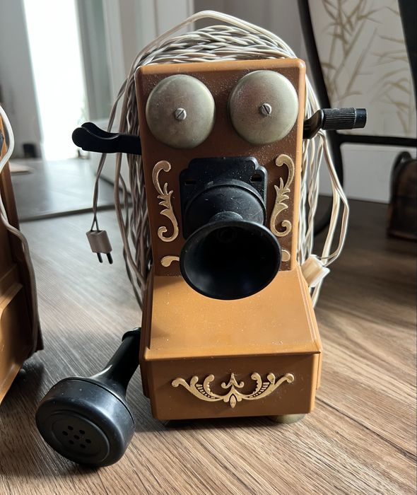 Brinquedo antigo.Telefones.Jugoslávia 1980