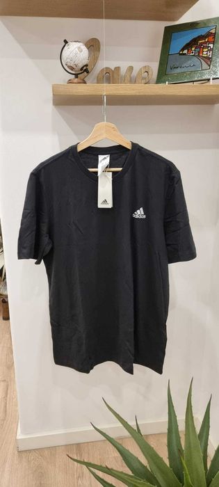 Adidas essentials single jersey
