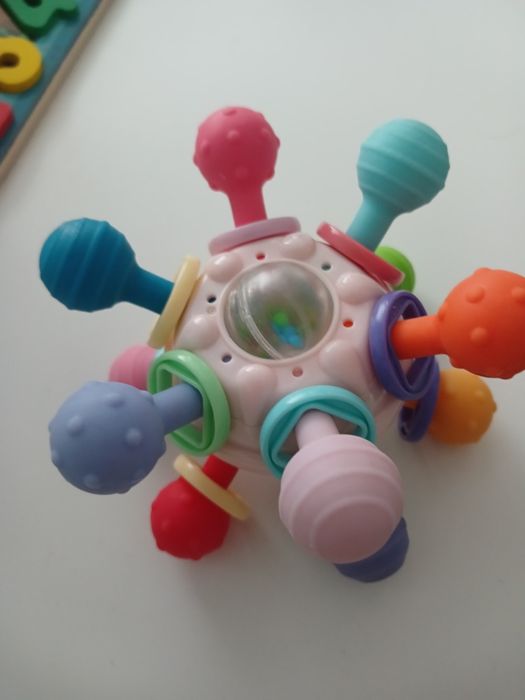 Брязкальце-прорізувач Монтессорі, іграшка для дітей, м'яч Атом