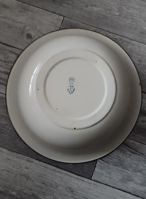 Эмалированный тазик