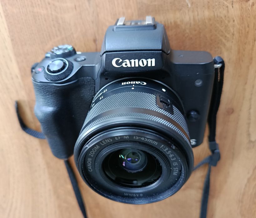 Aparat Canon  EOS M50