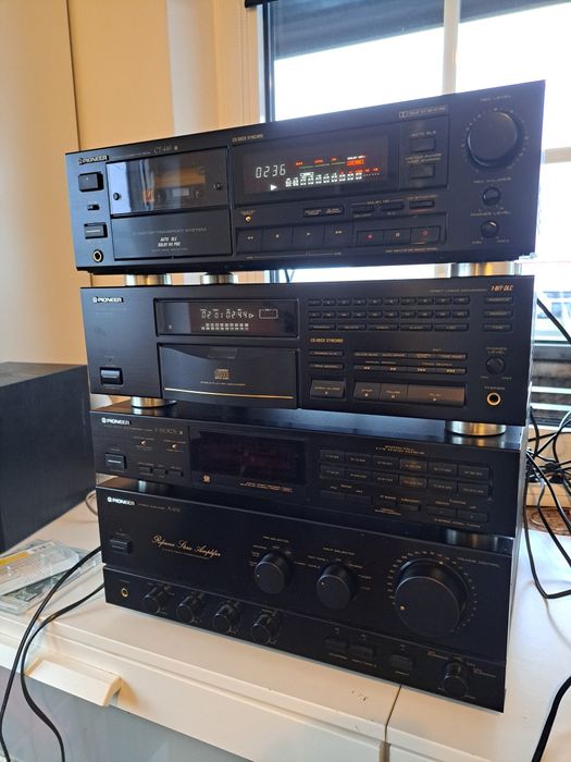 Wieża stereo Pioneer 4 segmenty