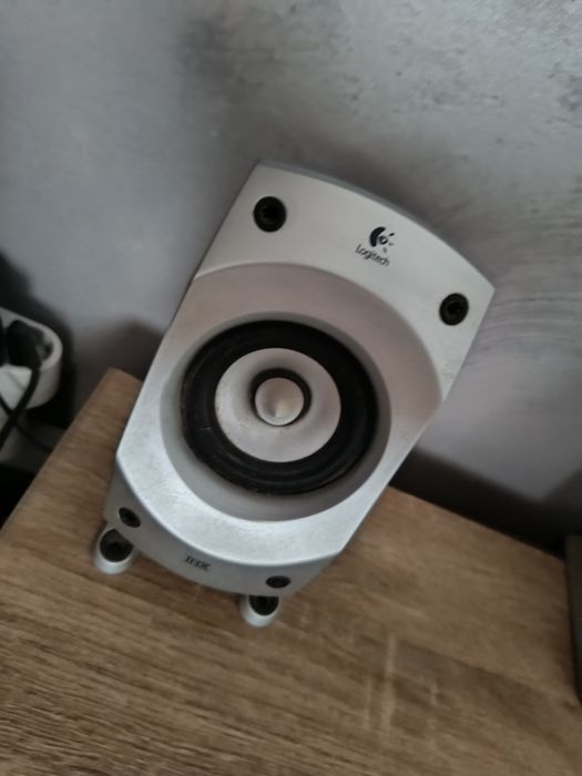 Logitech Z 5500 colunes bom som