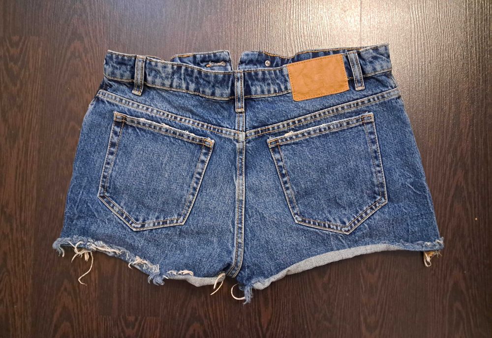 шорты ZARA женские джинсовые  46-48 L