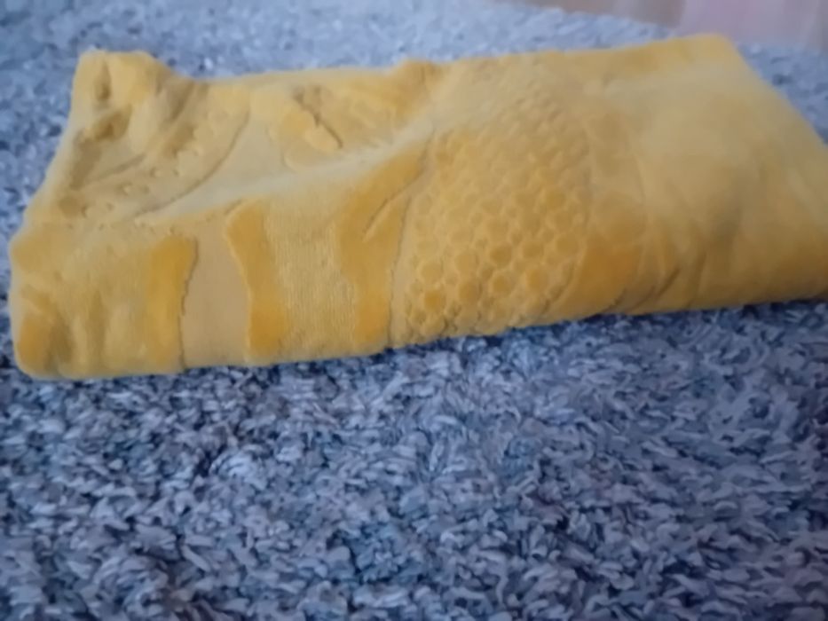 Bardzo duży wytłaczany komfortowy recznik kąpielowy