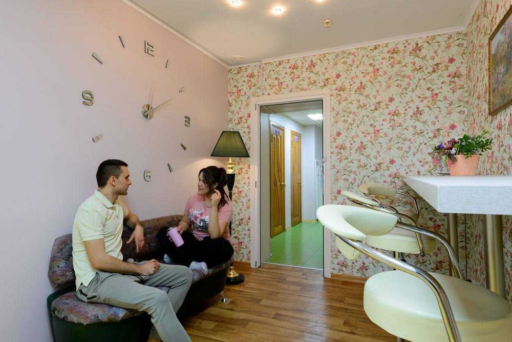 10 из 10 ! Хостел №1 в Киеве ! Оболонь Метро Минская Героев Днепра