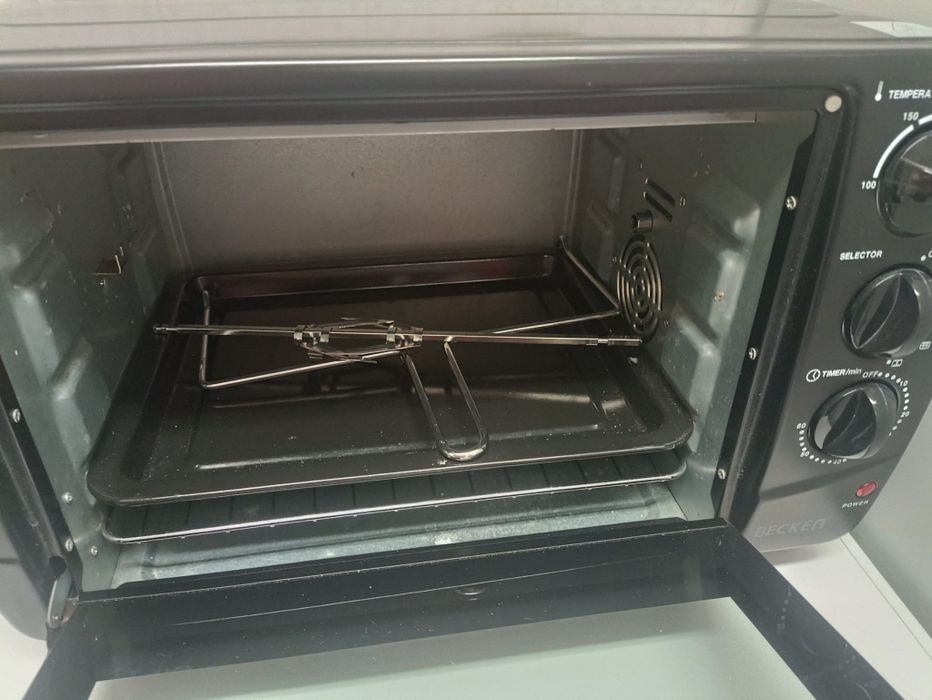 Forno eléctrico  muito  pouco uso