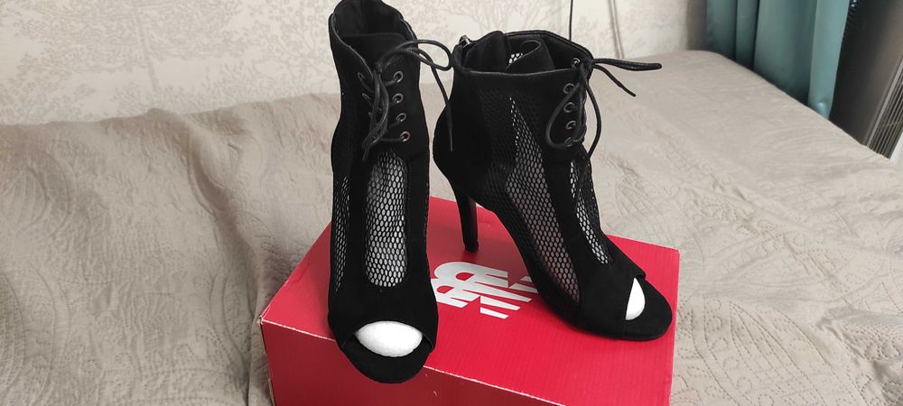 Туфлі на підборах Heels 40
