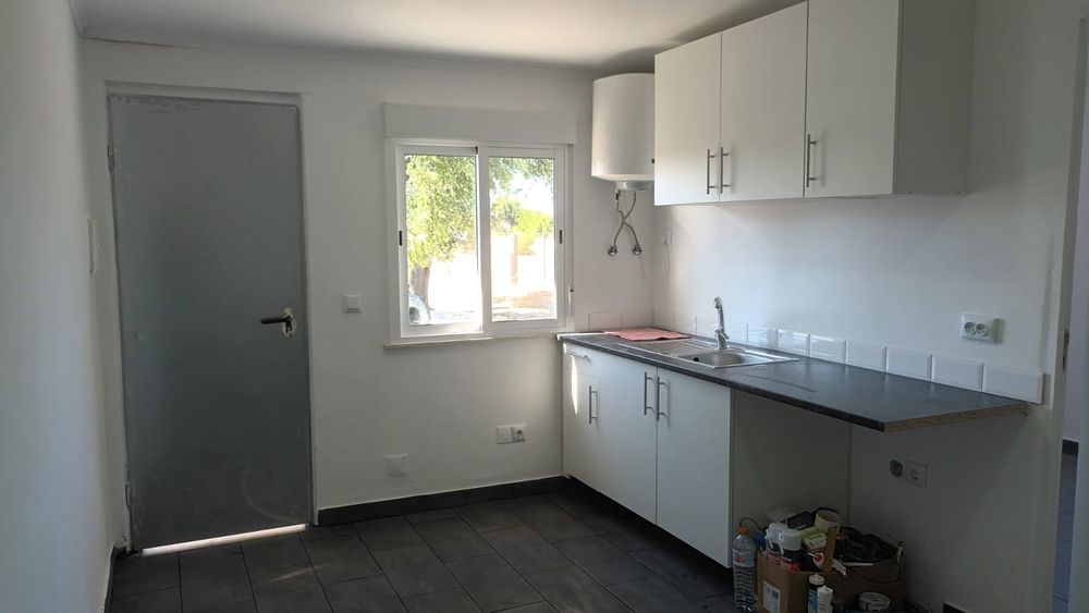 Alugase T1 Quinta do anjo Quinta do Anjo • OLX Portugal