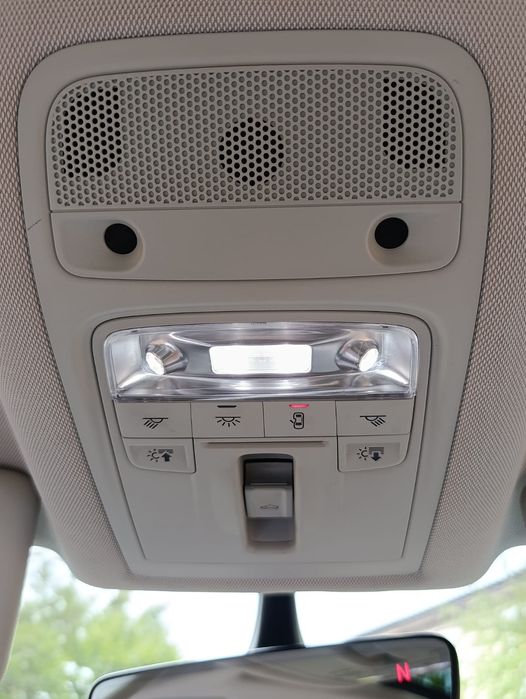 Продам автомобиль audi q3 в идеальном состоянии вложение не требует