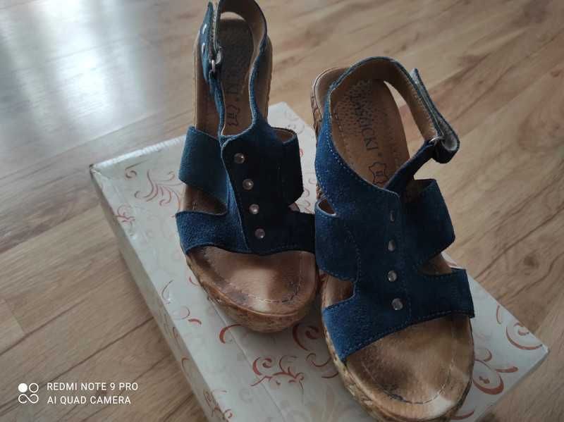 Lasocki sandały na koturnie 36