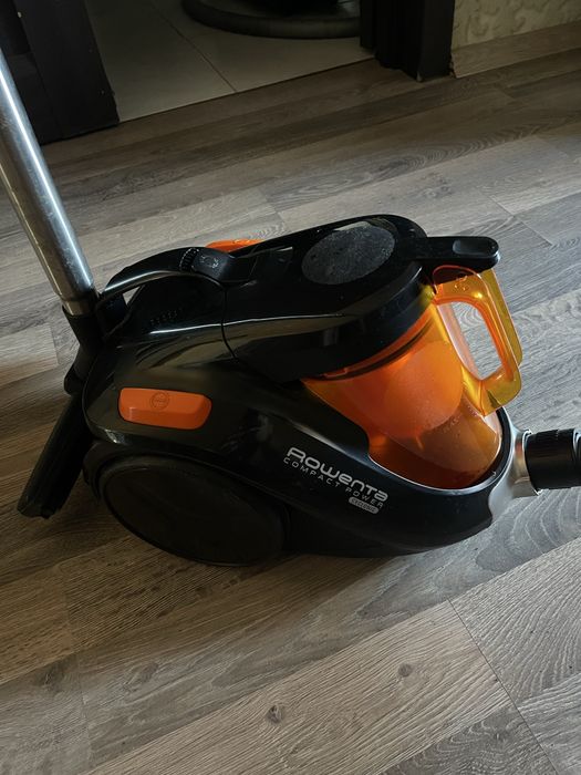 Пилосос для с/п без мішка Rowenta RO3753EA Гарний стан
