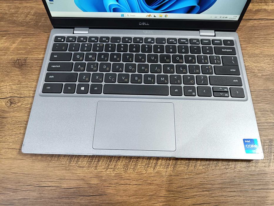 i7-1165G7 / SSD 512 GB / 8 GB DDR4 / Full HD IPS / Dell 3320