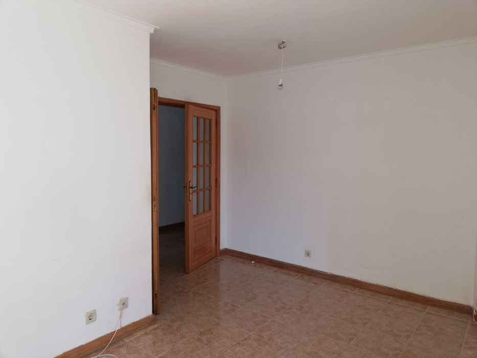 Apartamento T1 Semi Mobilado - Oliveira de Azeméis