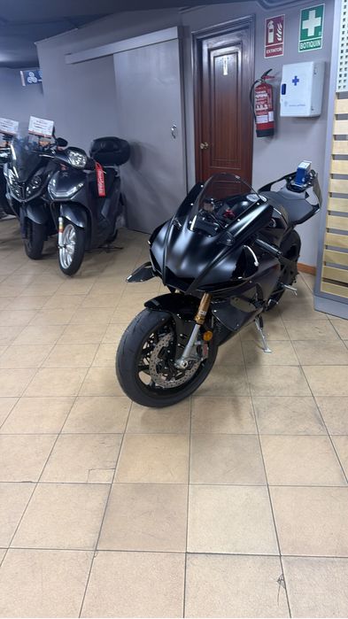 Materiak yamaha R1 novo