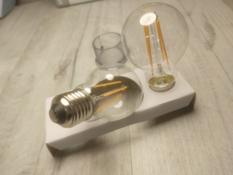 Żarówka 2 sztuki E27 7,5 W 1055 lm Ciepła biel Osram