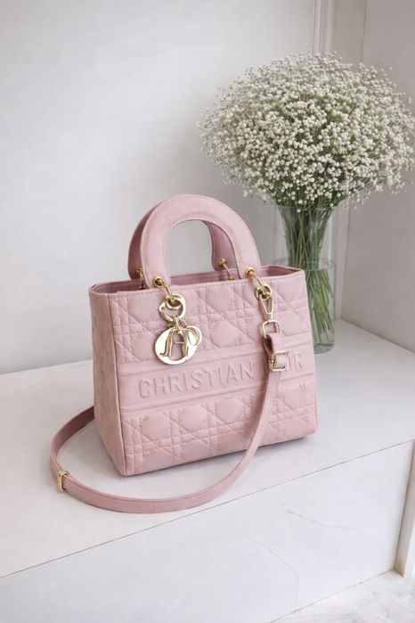Жіноча  яскрава сумочка в стилі Lady Dior