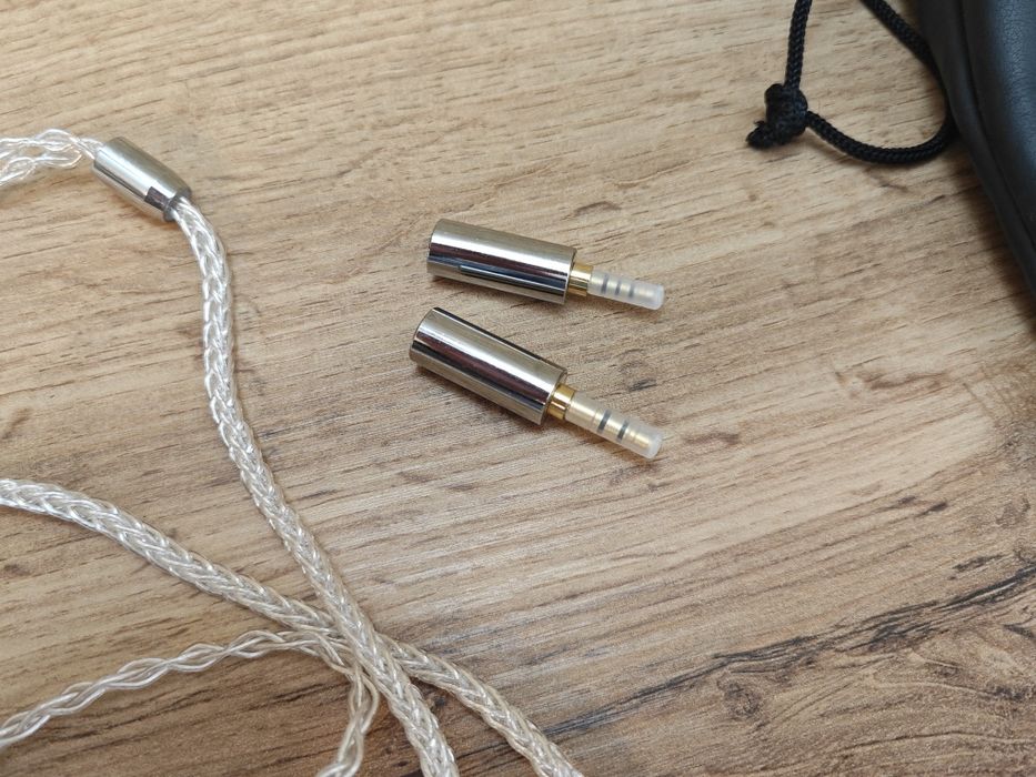 Наушники Cayin Fantasy + кабель XINHS 18G  8-ядерный из серебра.