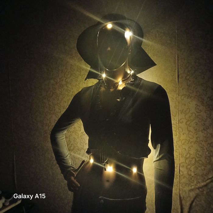 Срочно! Продам манекен - Торшер.