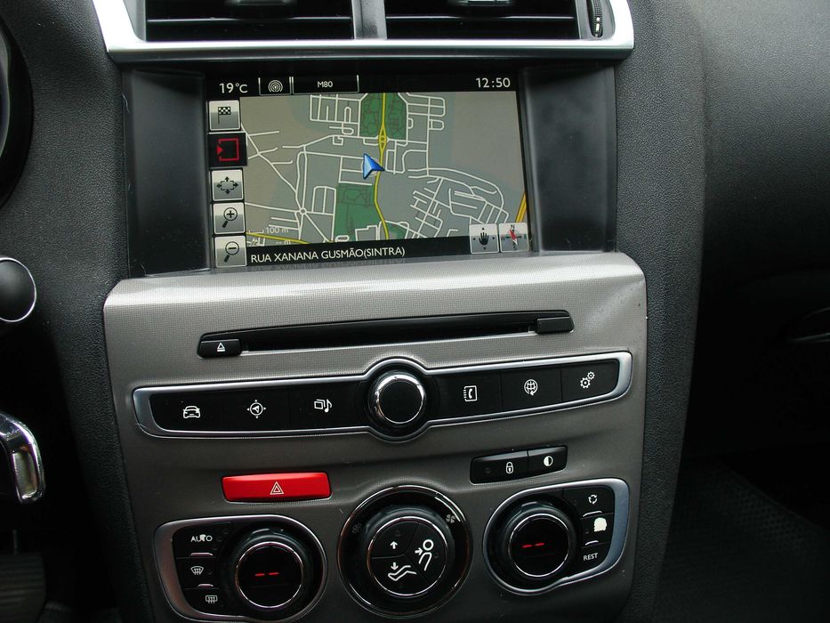 citroen c4 blue hdi