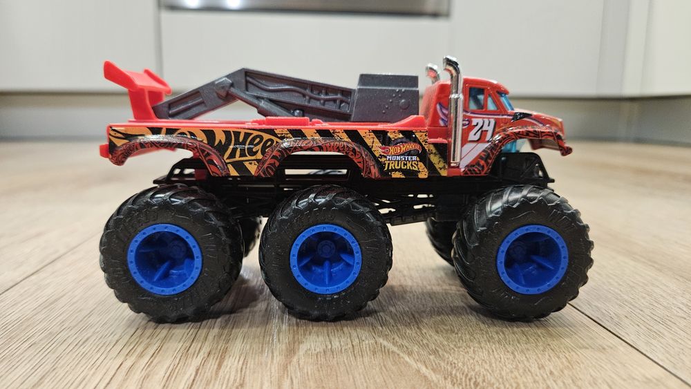 Auto 909 Big Rigs gog Monster Trucks Autko 1:64 Hot Wheels