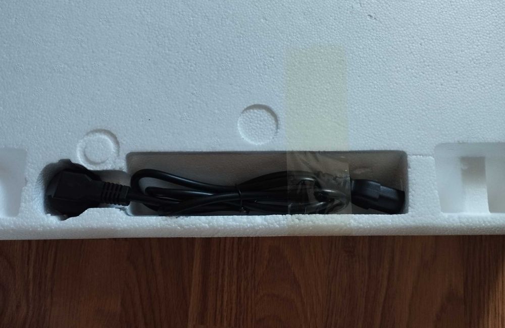 Chocadeira incubadora automática, maternidade. Nova a estrear