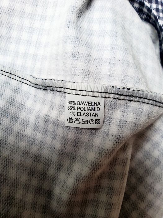 Piękna sukienka w kratkę
