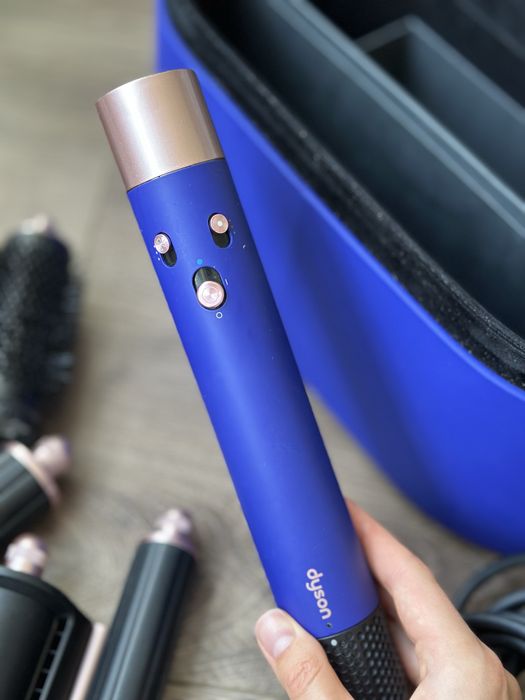 Dyson стайлер