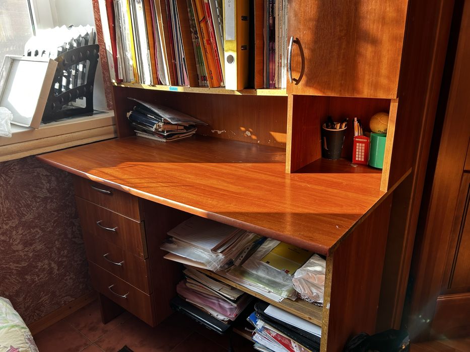 стіл письмовий,стіл офісний