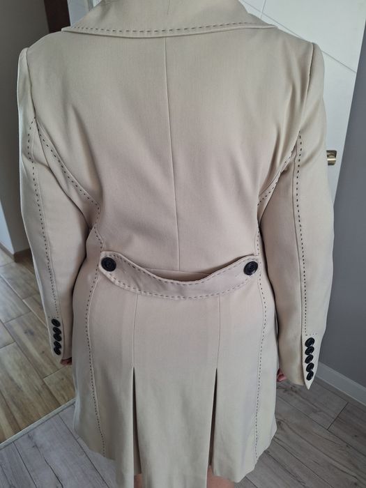 Płaszcz trencz taliowany damski kobiecy beżowy dwurzędowe guziki L