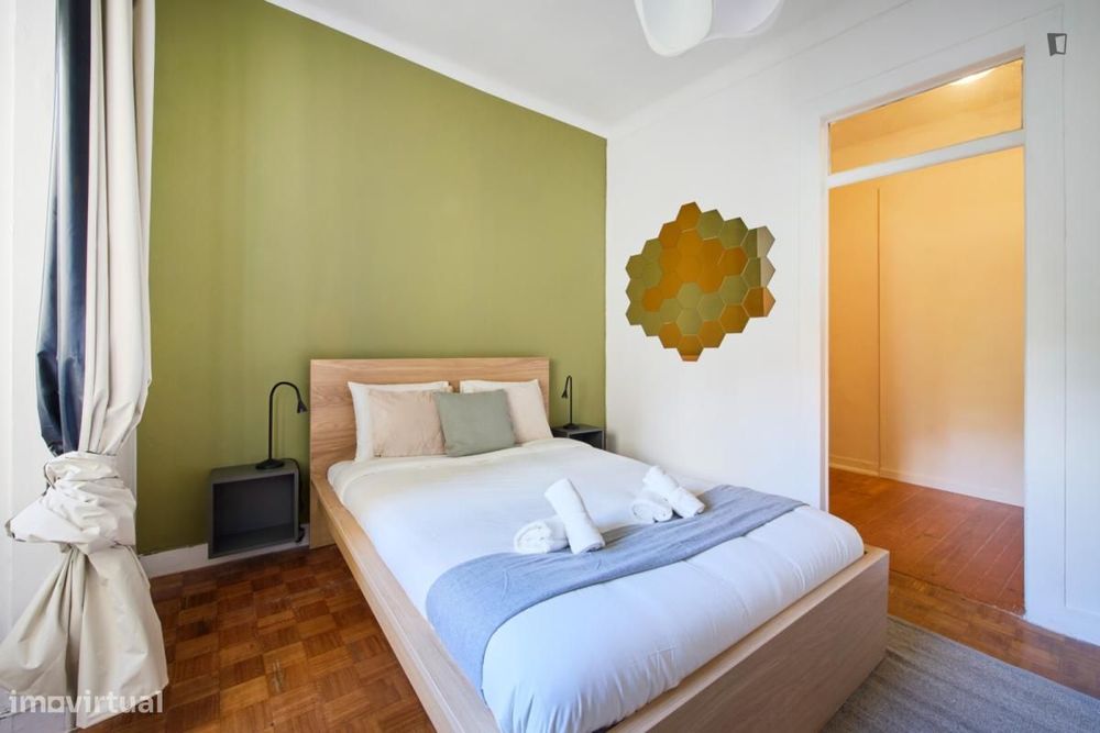 Quarto - localizado em São Bento Lisbon